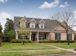 1100 Charing Cross Dr, Woodway, TX 76712