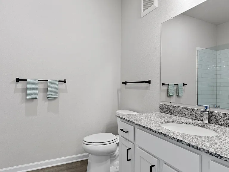 Whispering Pointe Apartments — Photo 53