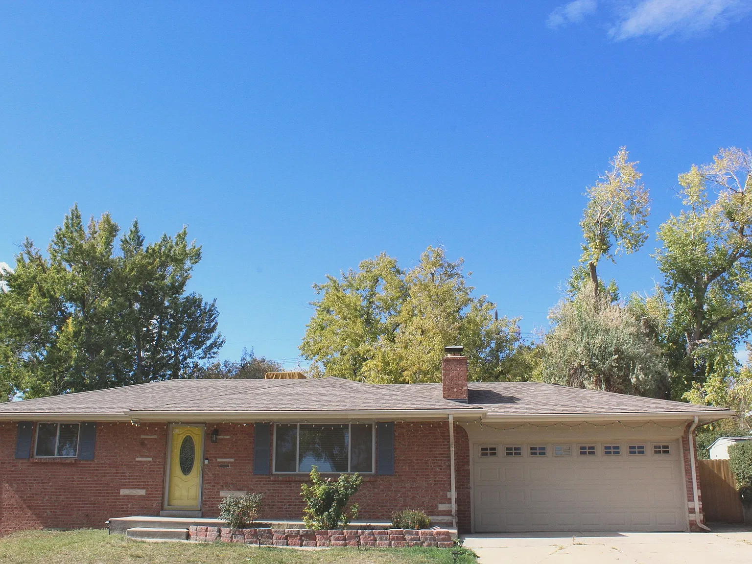 3 bed, 1950 sqft, $3,000 — Photo 2