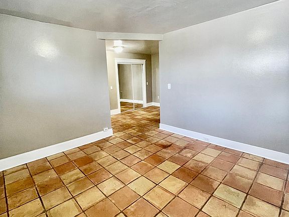 4th image of 901 N M St APT 12
