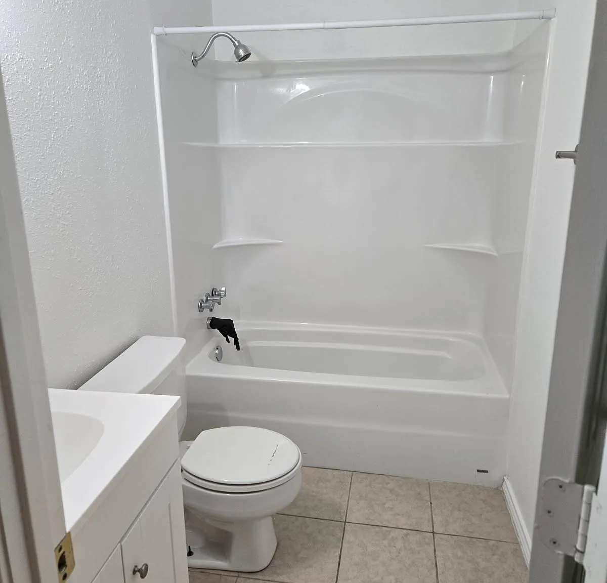 2 bed, 800 sqft, $950 — Photo 1