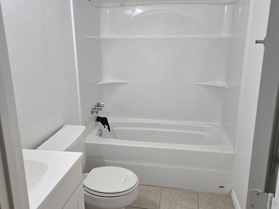 1st image of 202 Millville Dr #2