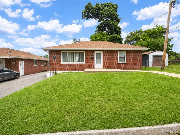 9301 Miriam Ave, Saint Louis, MO 63114
