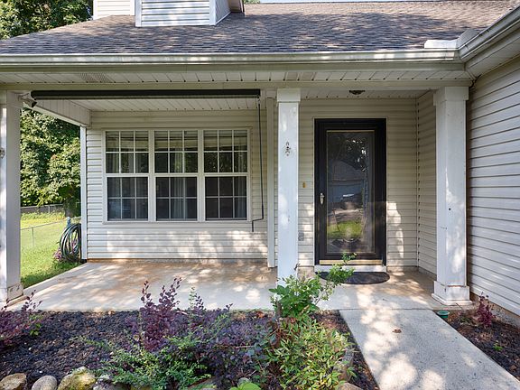 4th image of 288 Postwood Ct