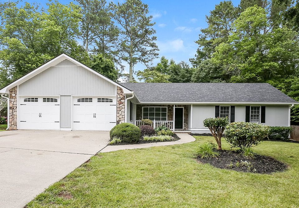 1st image of 1882 Falcon Wood Dr NE