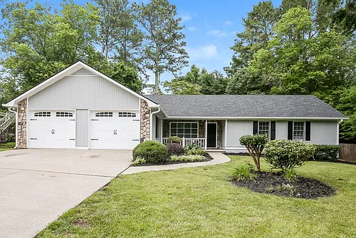 1882 Falcon Wood Dr NE Photo 1