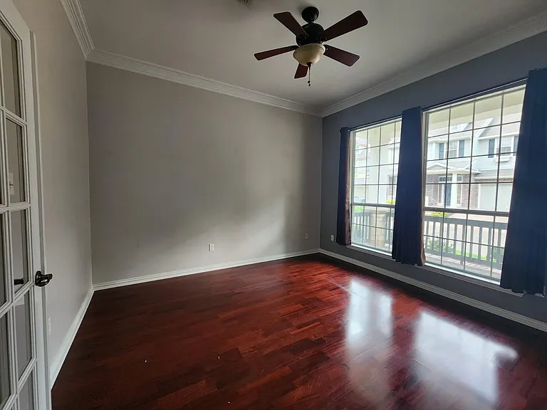 2410 Grizzly Run Ln — Photo 6