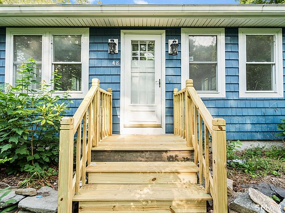 3rd image of 48 Washburn Avenue