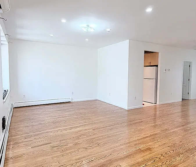 2578 W 16th St #1B — Photo 4