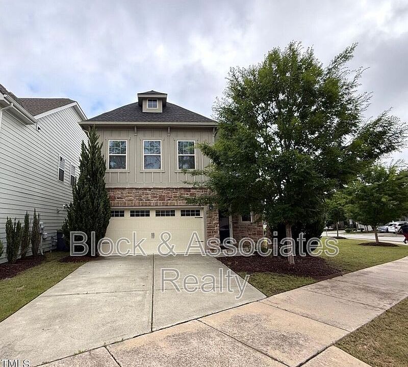 1st image of 238 Begen St