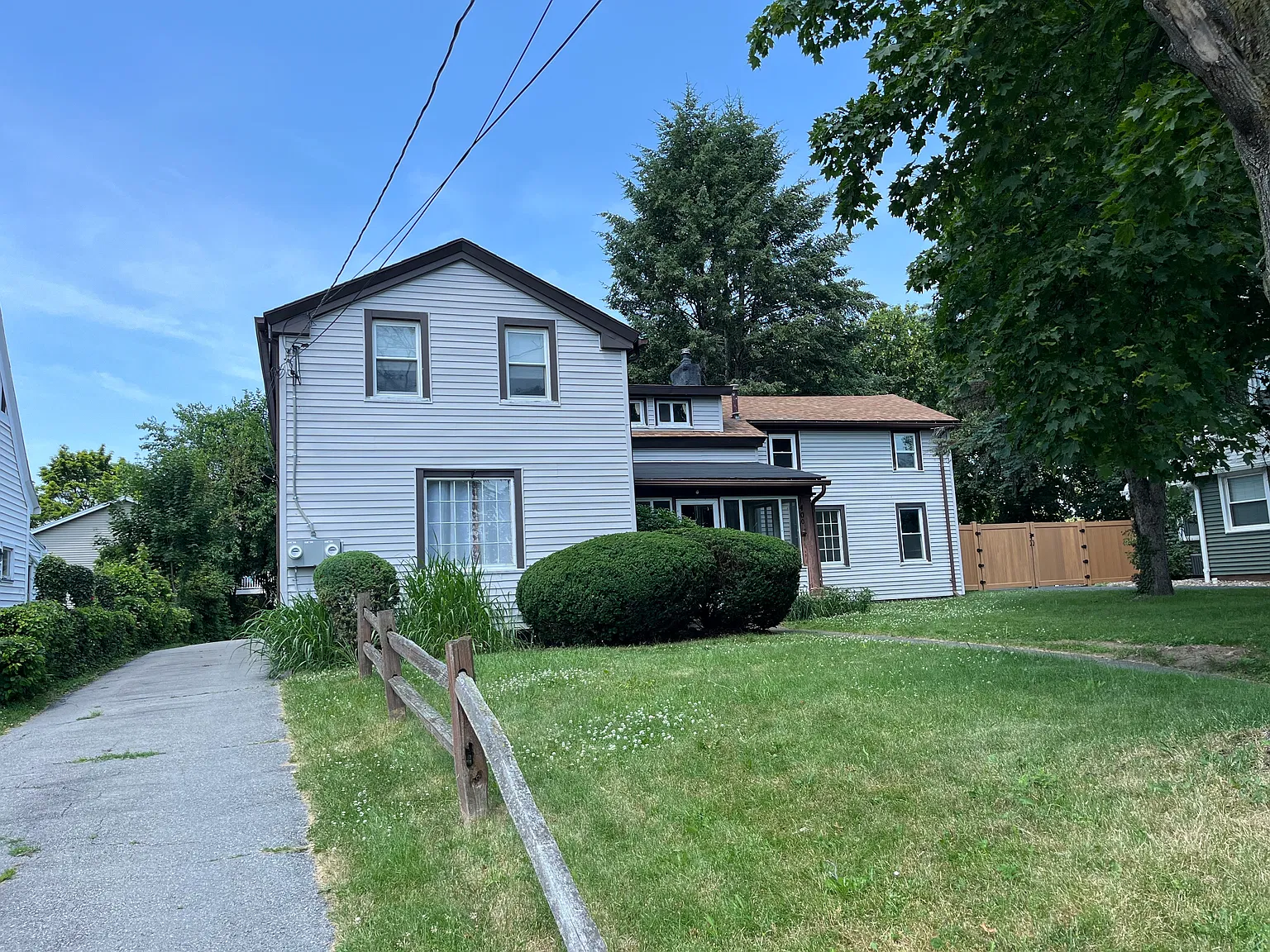 2 bed, 1172 sqft, $1,800 — Photo 2