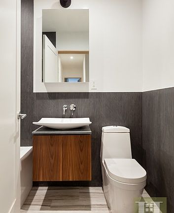 5th image of 136 Saratoga Ave #1
