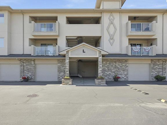 2nd image of 3710 Canyon Lakes Dr. #L-104