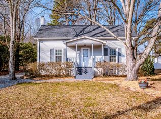 243 E Catawba Ave, Mooresville, NC 28115