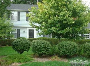 21728 Thorofare Rd, Grosse Ile, MI 48138