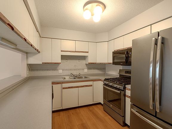 3rd image of 7028 Springtree Ln SW