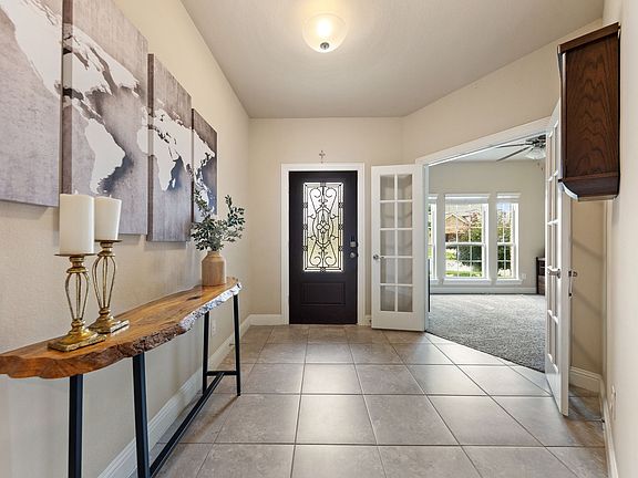 5th image of 3429 Collingham St