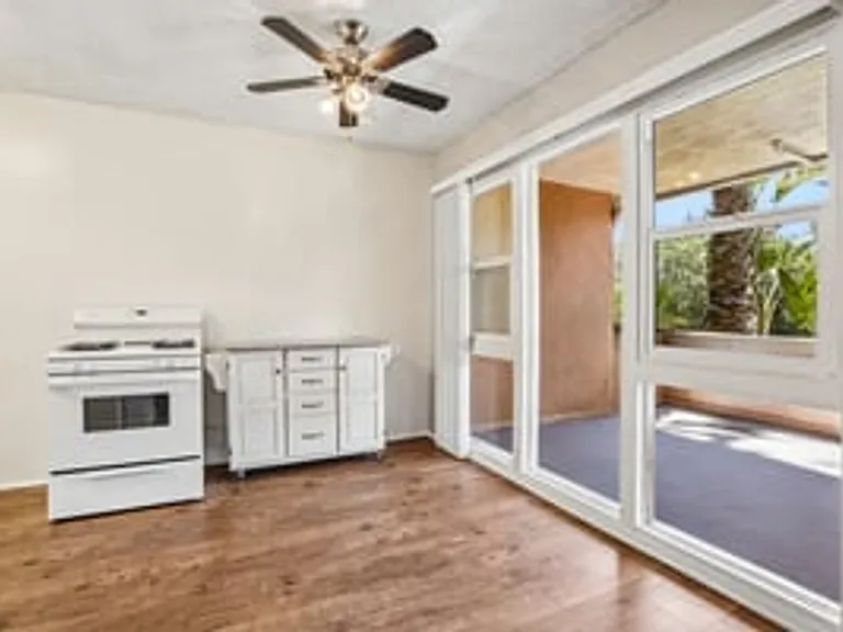 Terraces at South Pasadena Apartments — Photo 96
