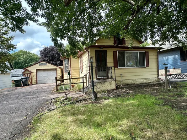 207 N Kniss Ave, Luverne, MN 56156
