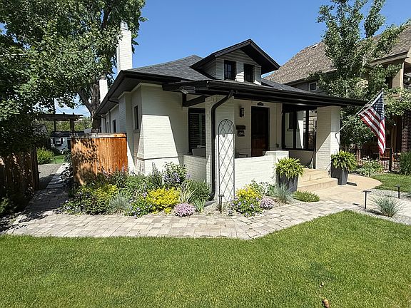 Live on the best block in South Denver - 1900 South Grant St. Amazing location, great neighbors, the best restaurants, super quiet, walk to South Pearl St. and minutes to downtown.