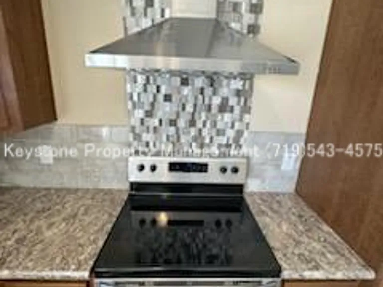 1051 E Platteville Blvd — Photo 6