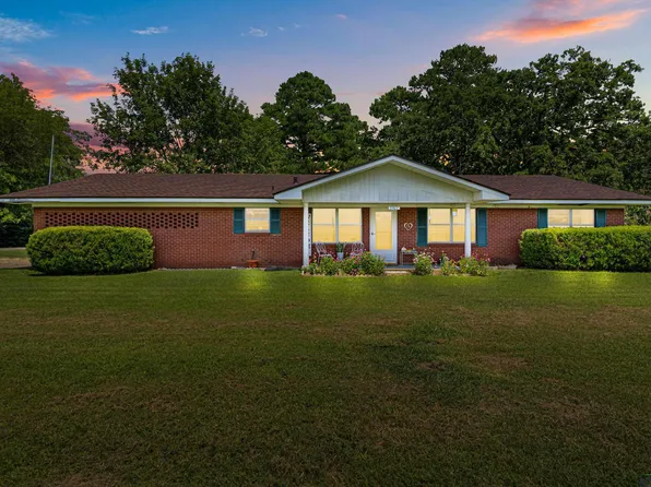 3507 Garland Rd, Kilgore, TX 75662