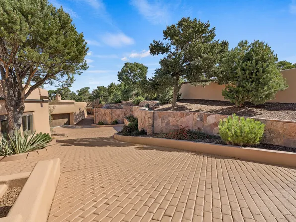 1224 N Summit Dr, Santa Fe, NM 87501