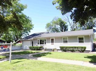 1115 S 12th St, Prairie Du Chien, WI 53821