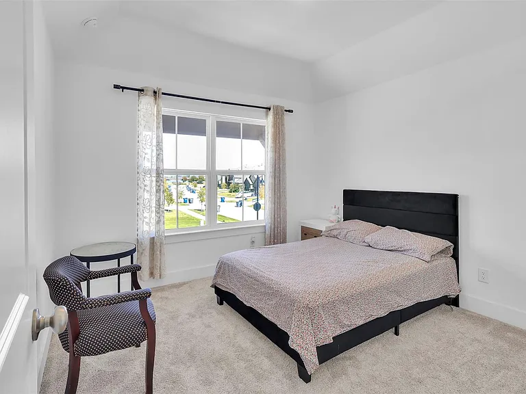 1220 Lady Mantle Way — Photo 27