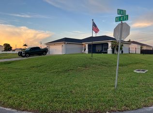1414 NE 4th Pl, Cape Coral, FL 33909