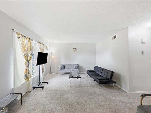 4th image of 1816 Ashborough Rd SE APT C