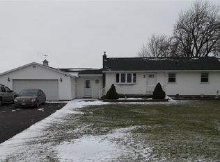 5786 Bowmiller Rd, Lockport, NY 14094