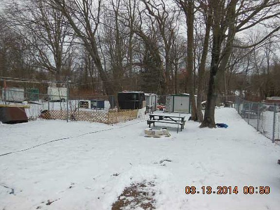 3rd image of 423 High St