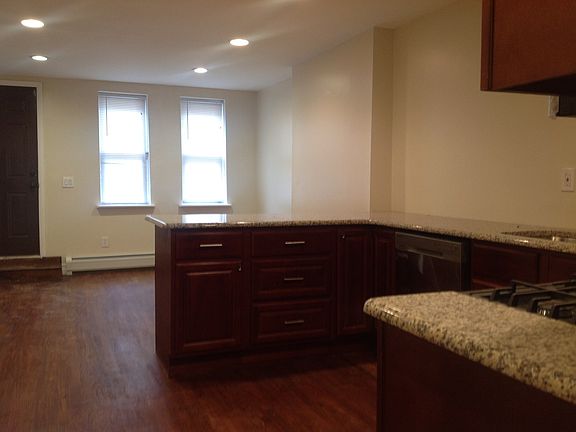 4th image of 20 Madison Ave #Triplex