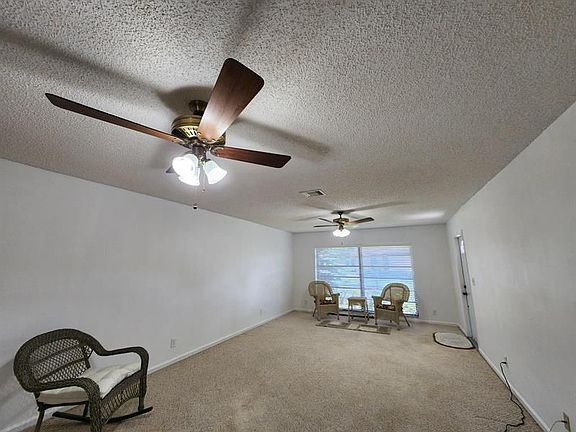 5th image of 10429 Quailwood Ln APT B