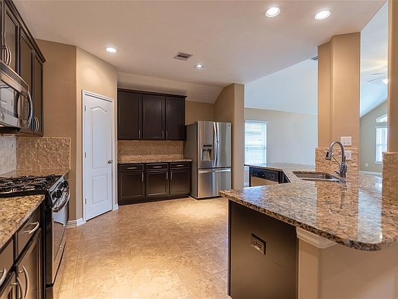 4th image of 26414 Green Heron Dr