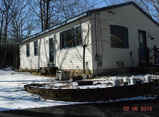144 New London Tpke, Wyoming, RI 02898