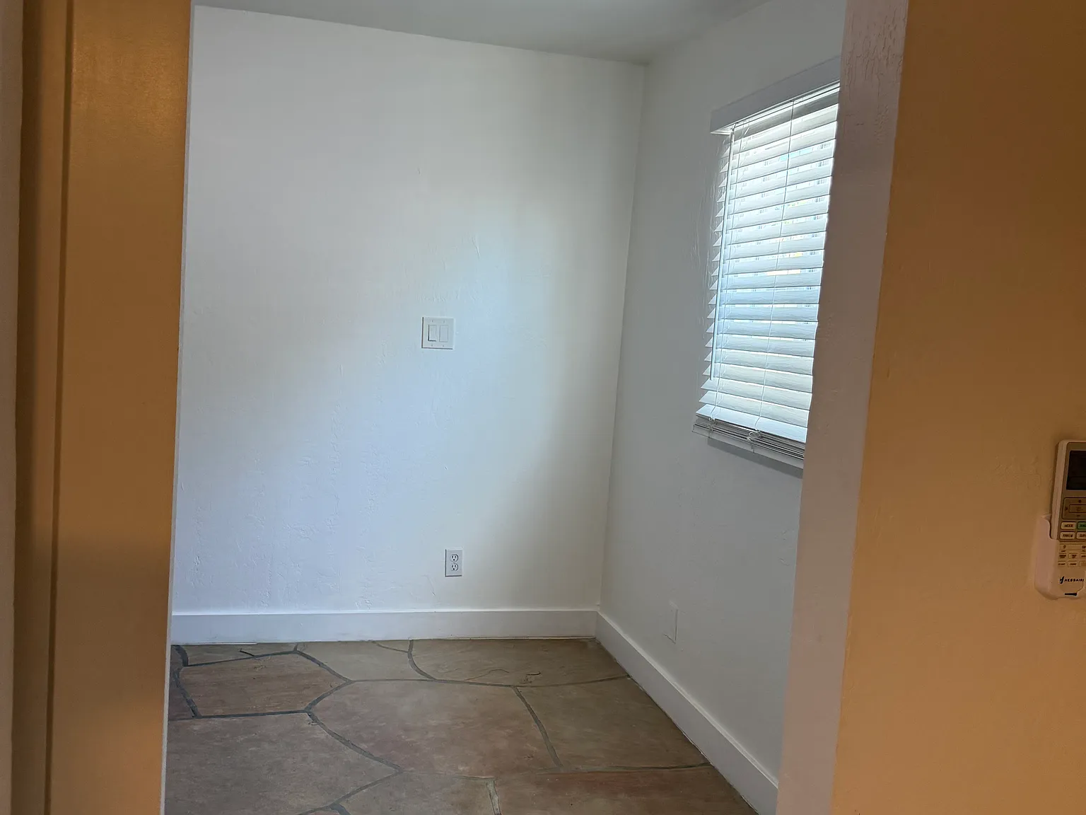 1 bed, 550 sqft, $1,400 — Photo 3
