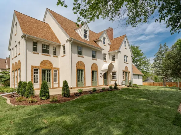 925 6th St SW, Rochester, MN 55902