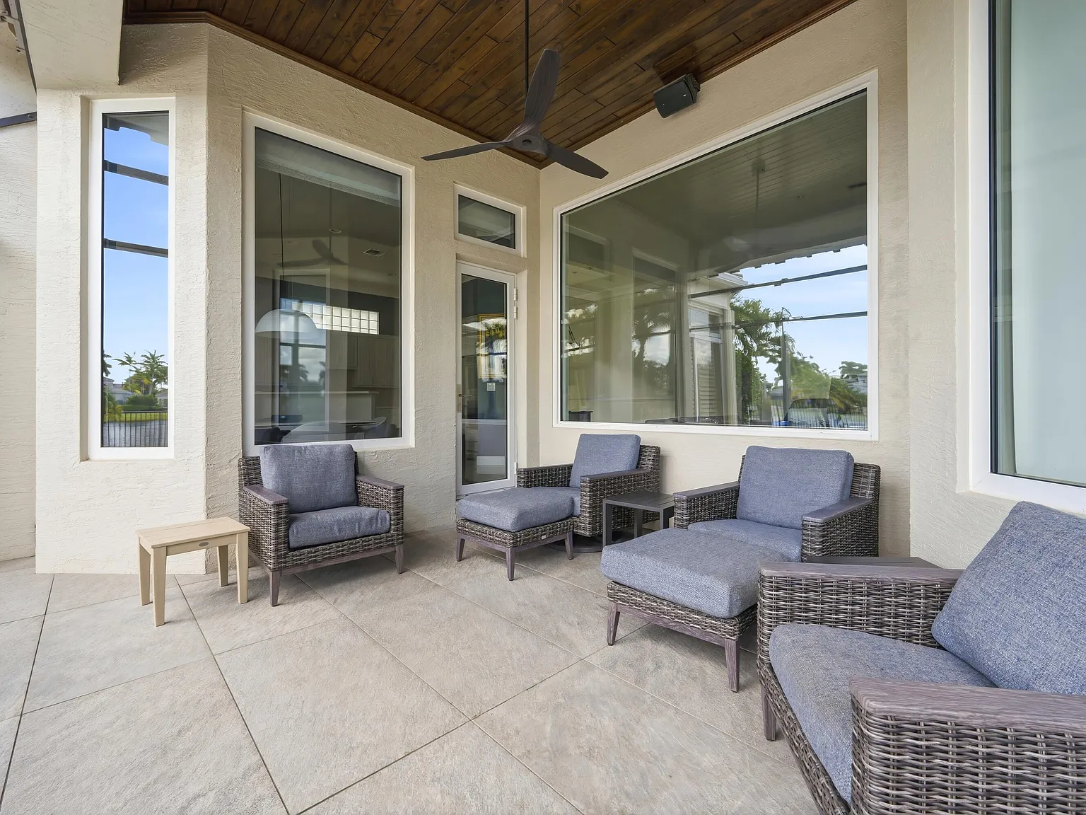 3 bed, 3.5 bath, 2920 sqft, $23,000 — Photo 4