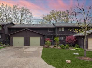 9416 Bassett Ln #418, North Royalton, OH 44133