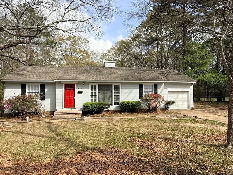 4170 Plaza St — Photo 1