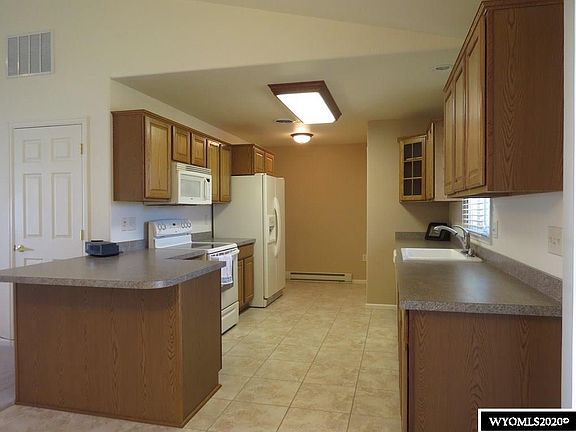 4th image of 1219 Pioneer Ct