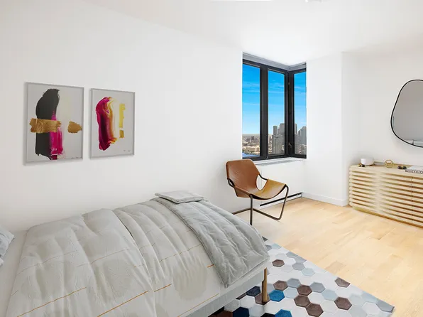 330 East 38th Street image 9 of 10