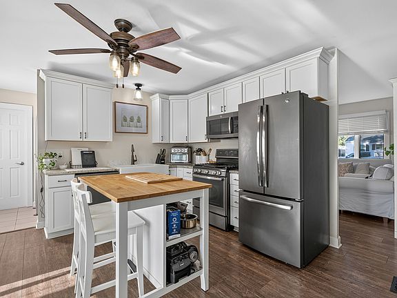 4th image of 428 Kenyon Ave