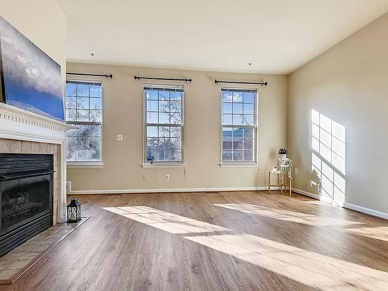 543 Ensemble Ct — Photo 10