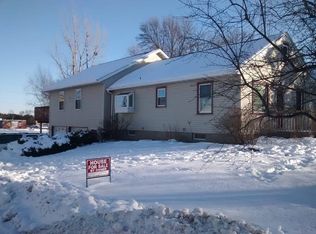 205 4th St SW, Plainview, MN 55964