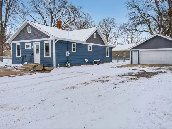 1891 4th St, White Bear Lake, MN 55110