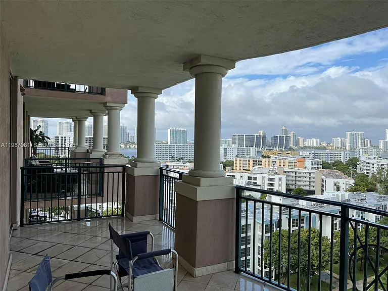 17555 Atlantic Blvd #1207 — Photo 4