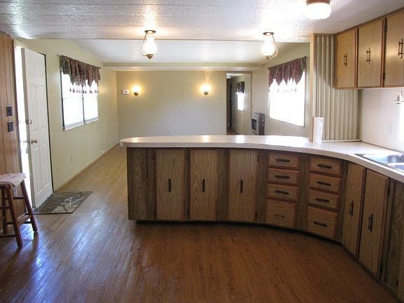 5th image of 193 Coxs Trailer Park Rd